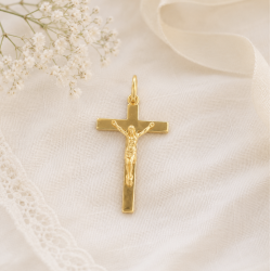 Pendentif Christ en croix...